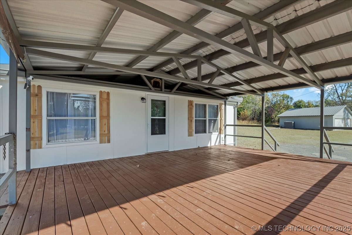 2545704 Property Photo 10