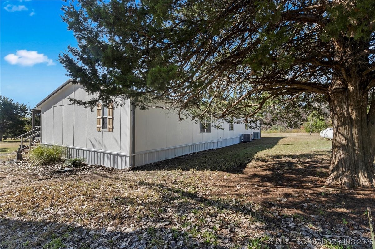 2545704 Property Photo 14