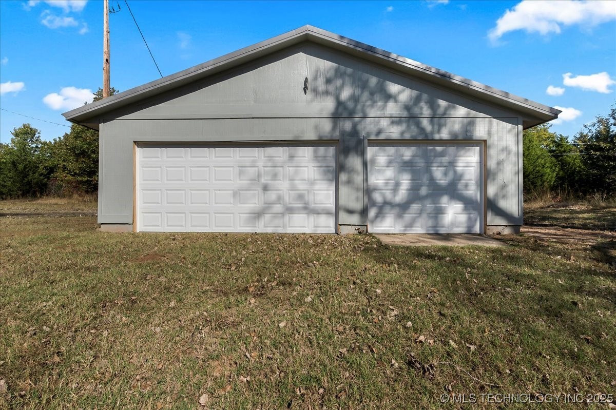 2545704 Property Photo 16