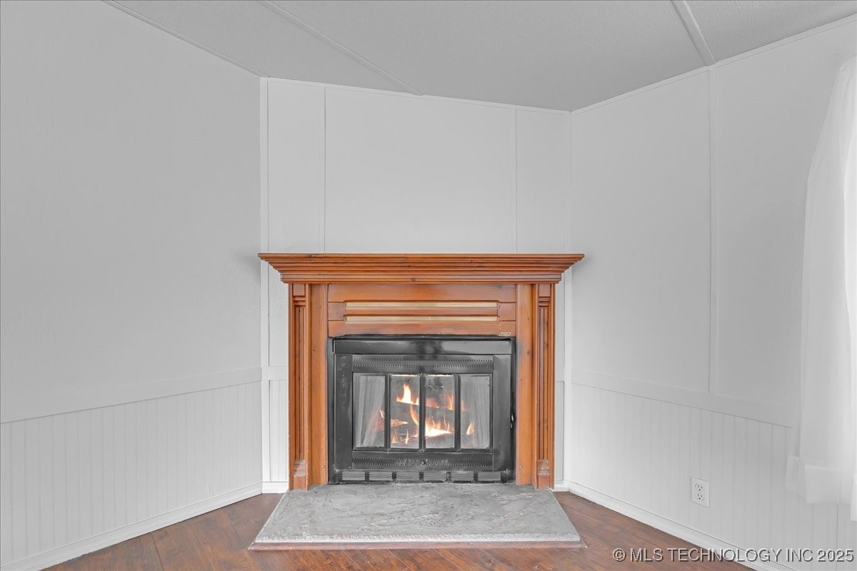 2545704 Property Photo 19