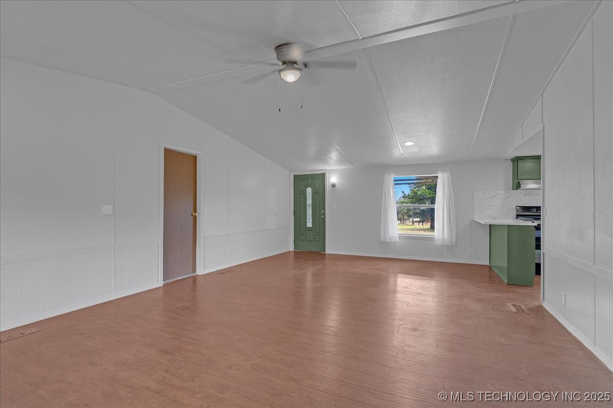 2545704 Property Photo 20