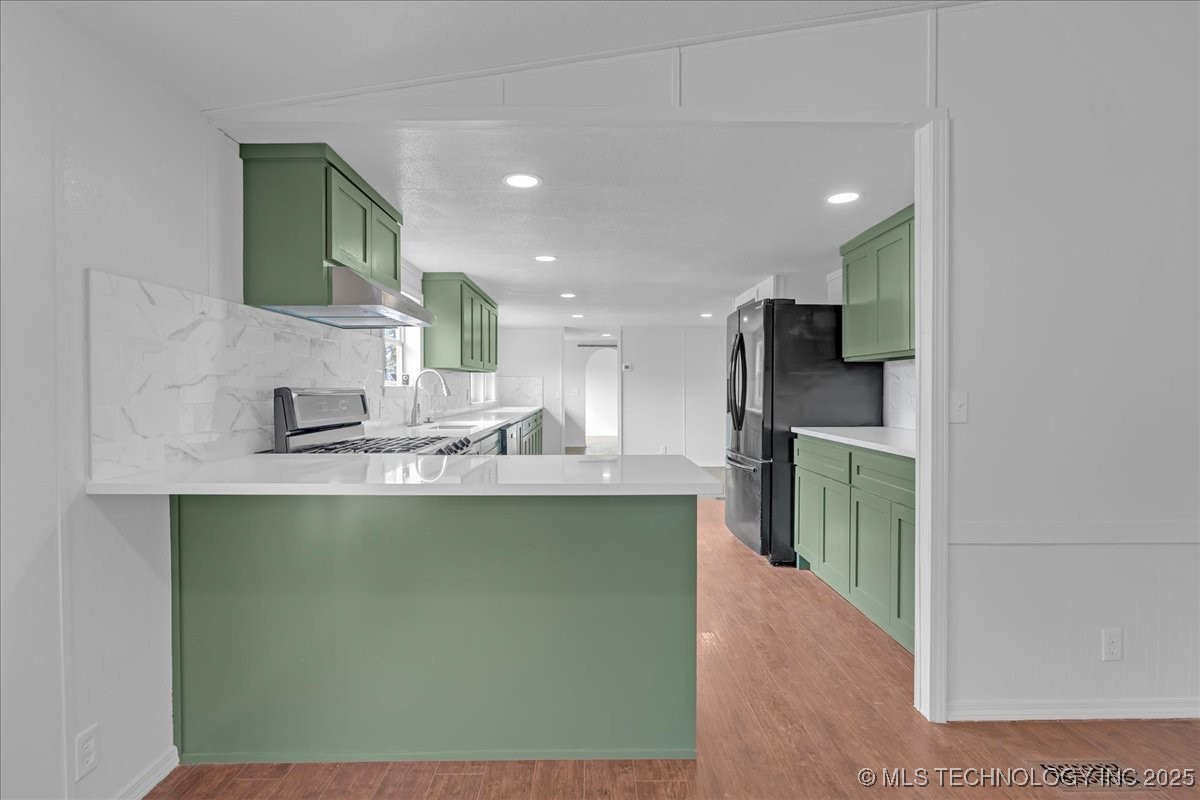 2545704 Property Photo 22