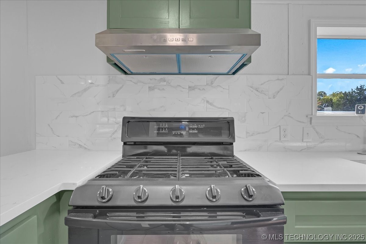 2545704 Property Photo 23