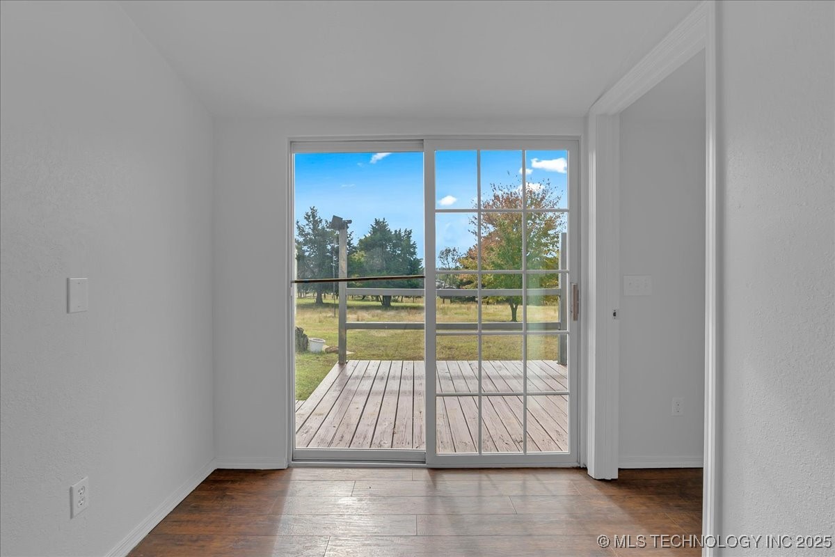 2545704 Property Photo 39