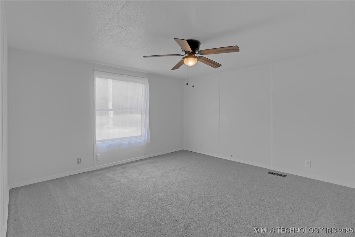 2545704 Property Photo 48