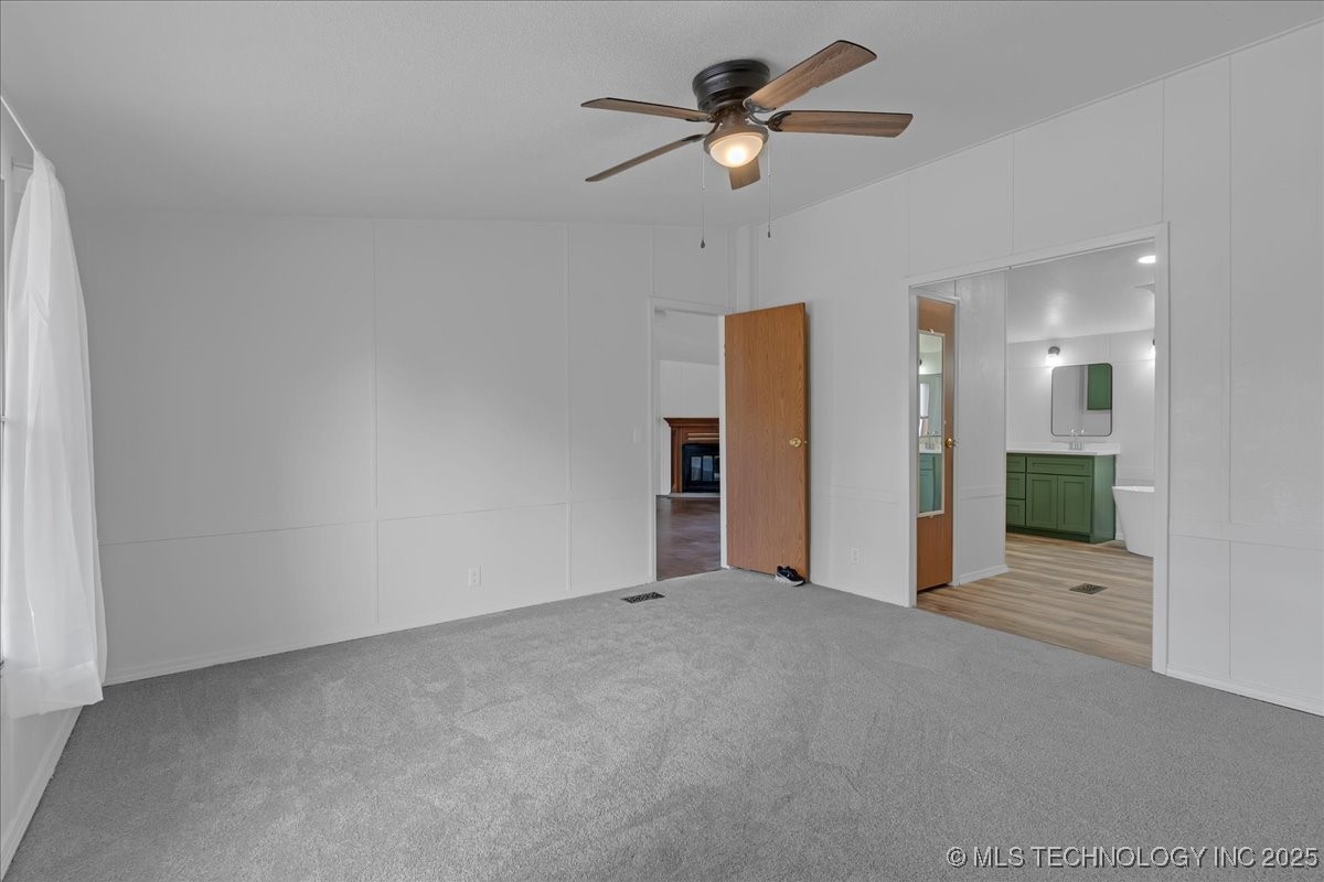 2545704 Property Photo 52