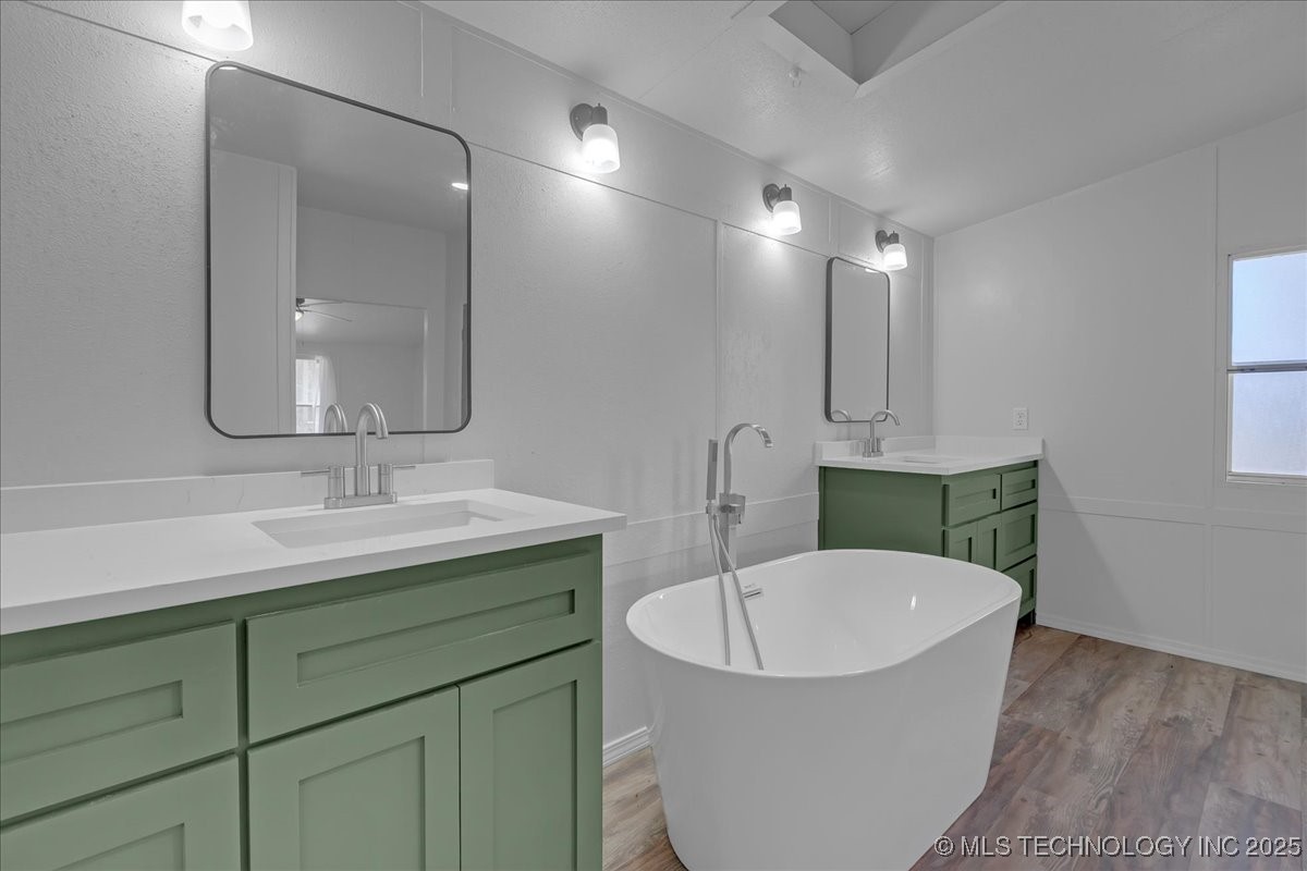 2545704 Property Photo 58