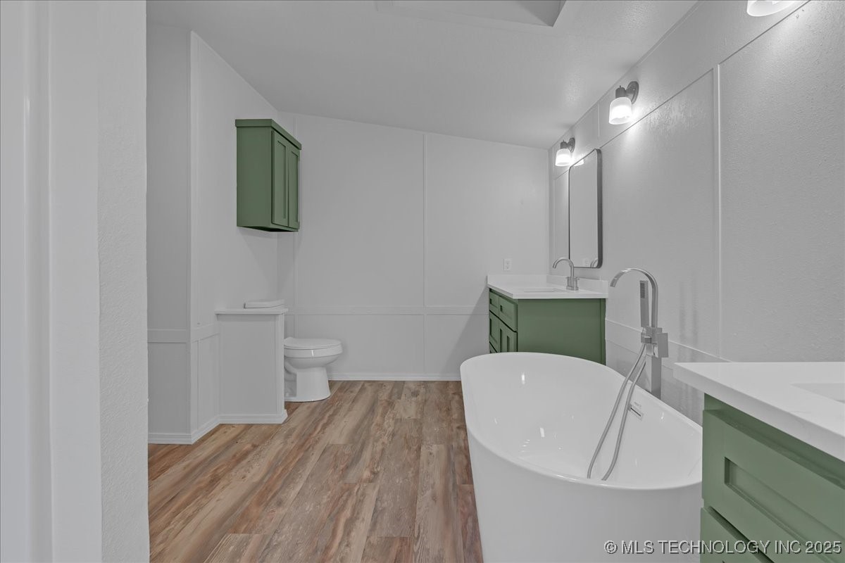 2545704 Property Photo 59