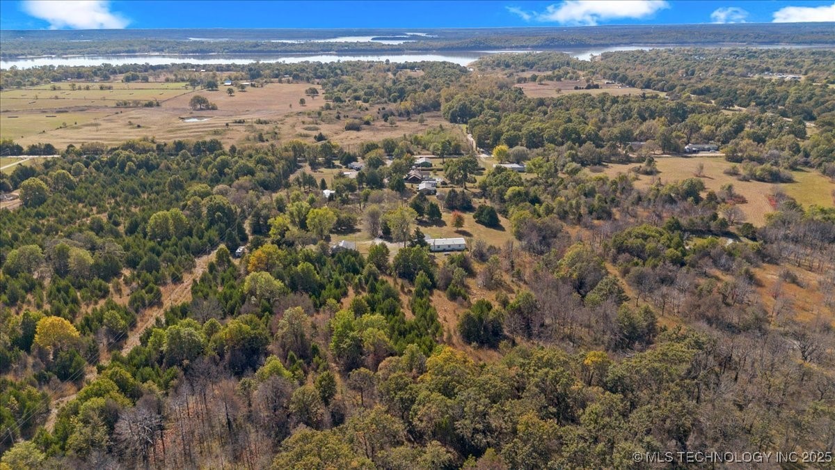 2545704 Property Photo 68