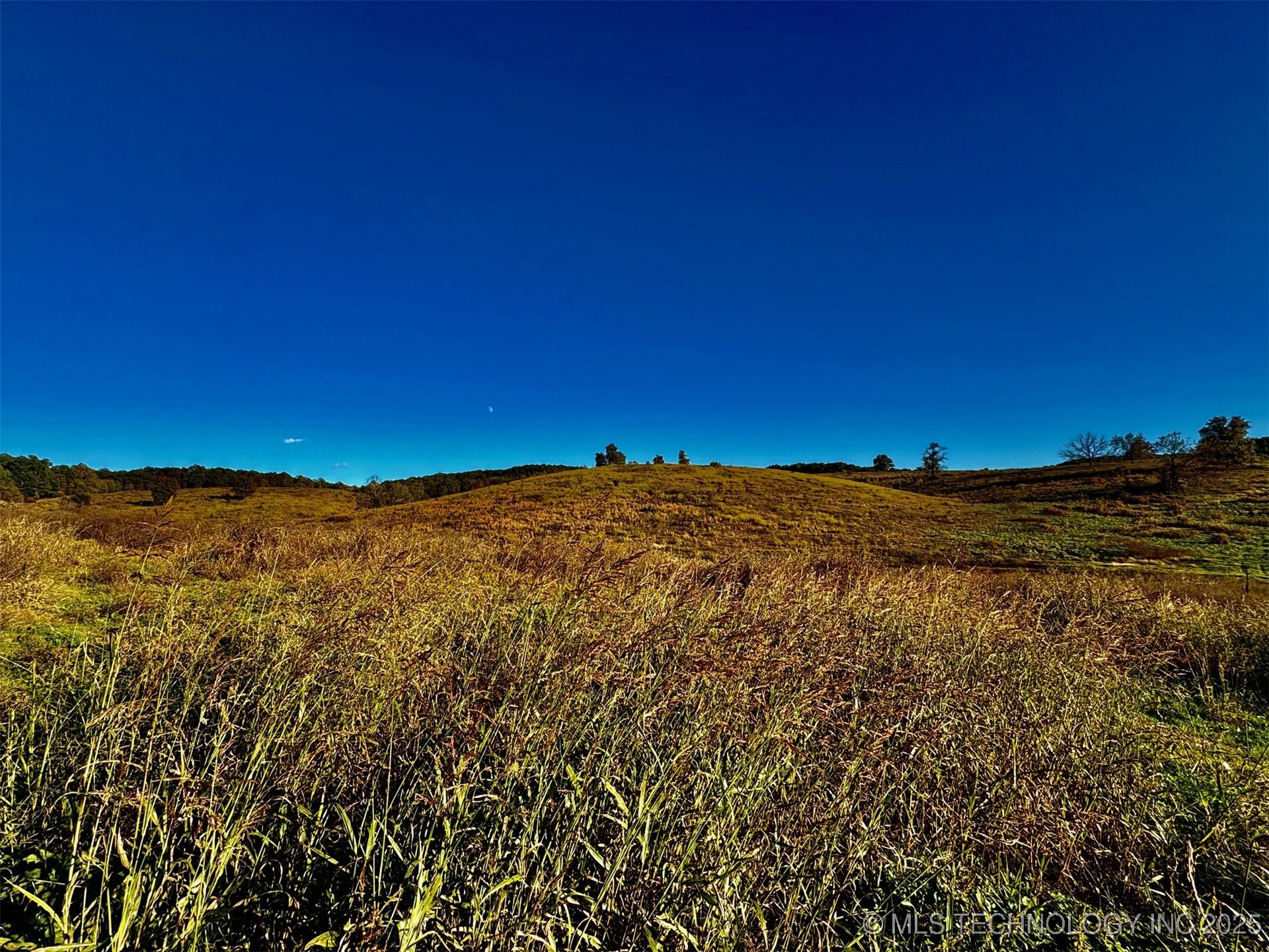 100 Highway Property Photo 1