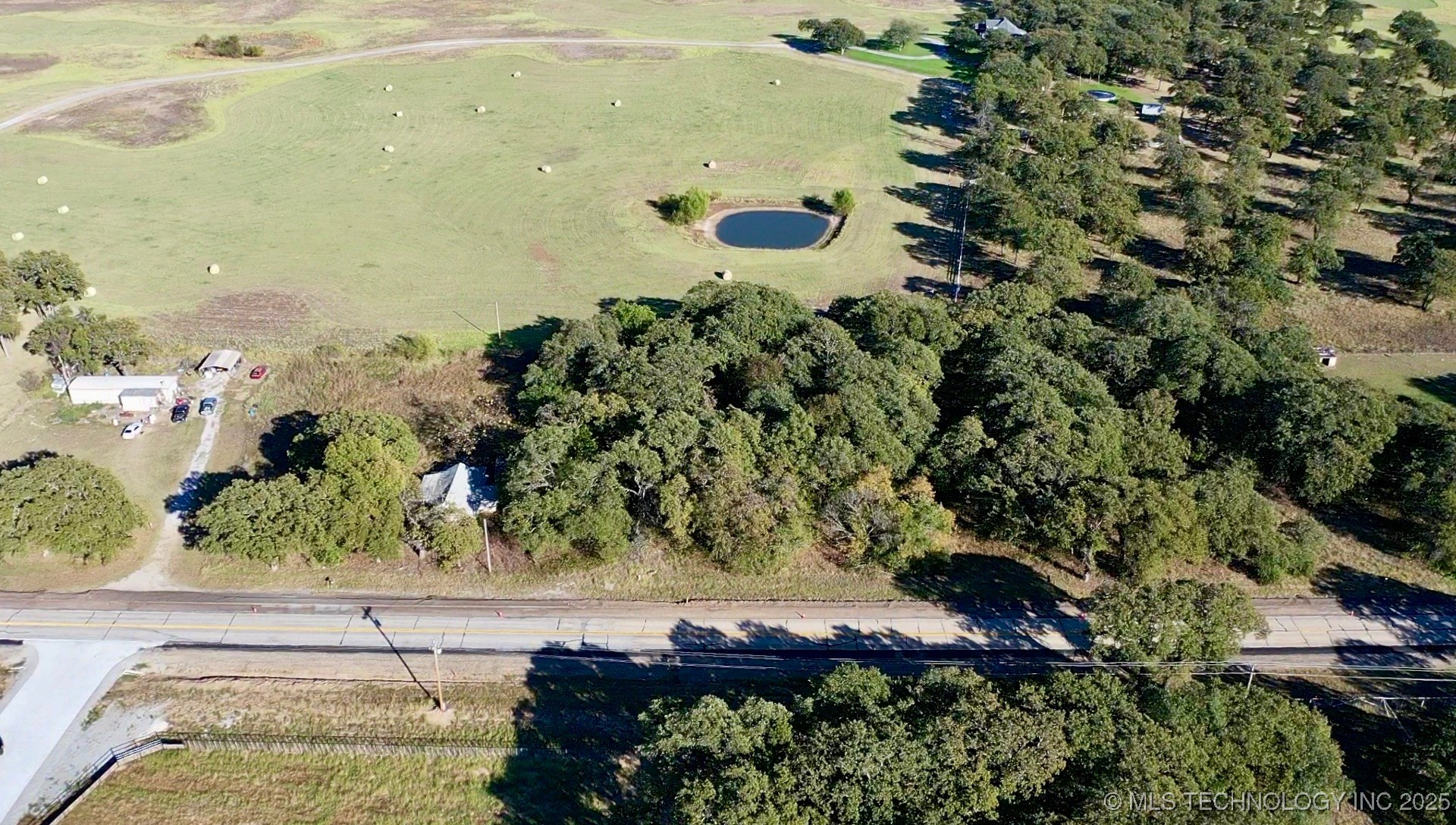 Hwy 77 Property Photo 14