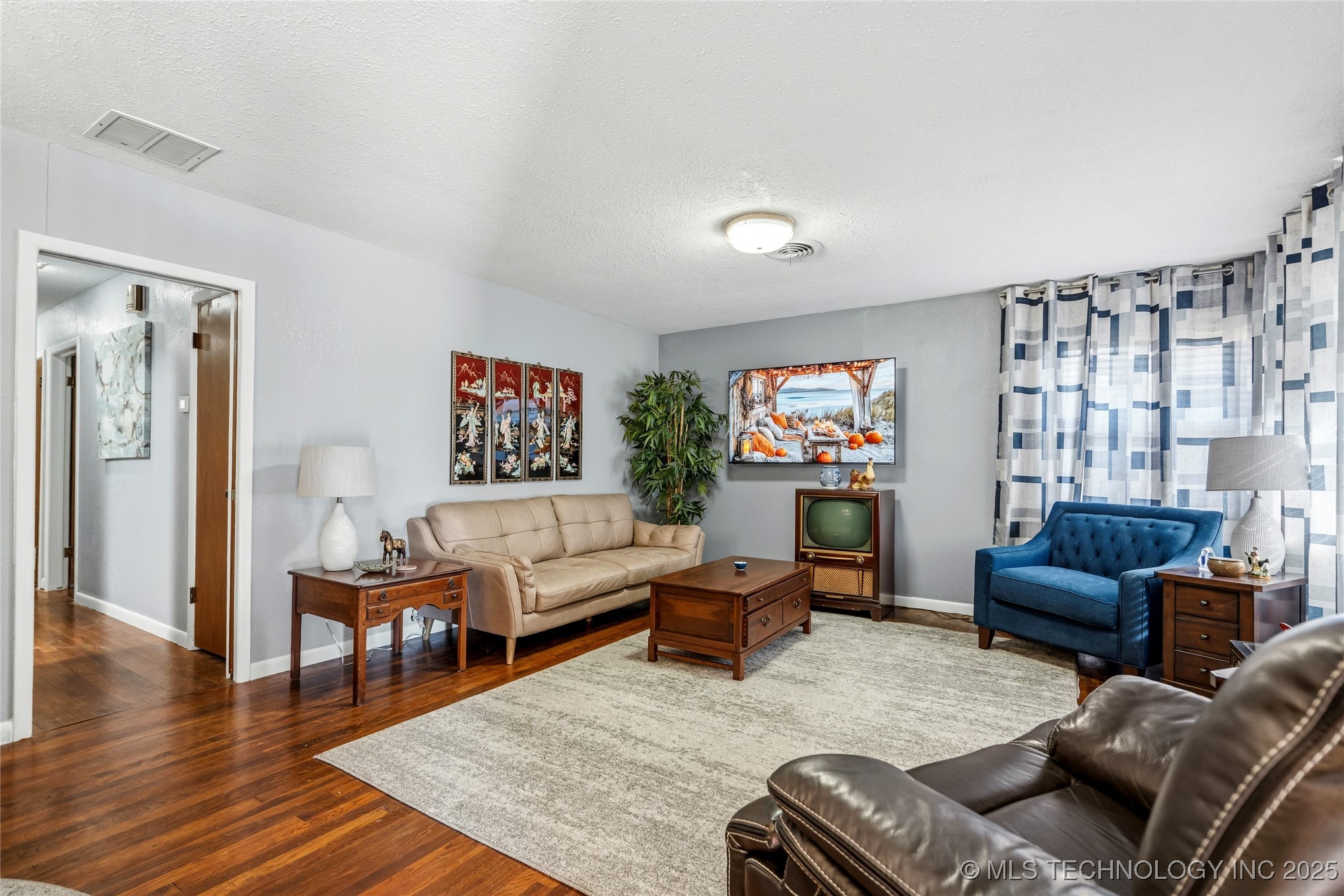 923 Maxwell Street Property Photo 4