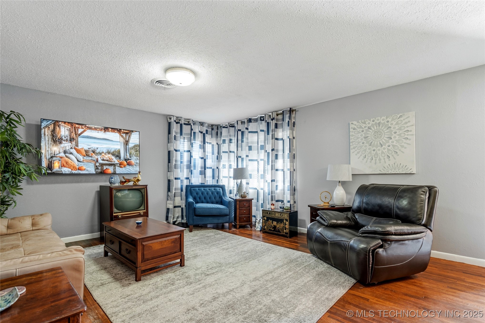 923 Maxwell Street Property Photo 5