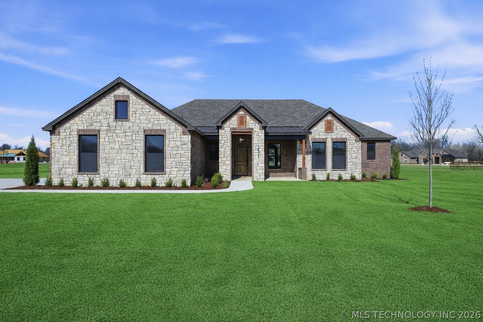 16313 E 102nd Street N Property Photo 2