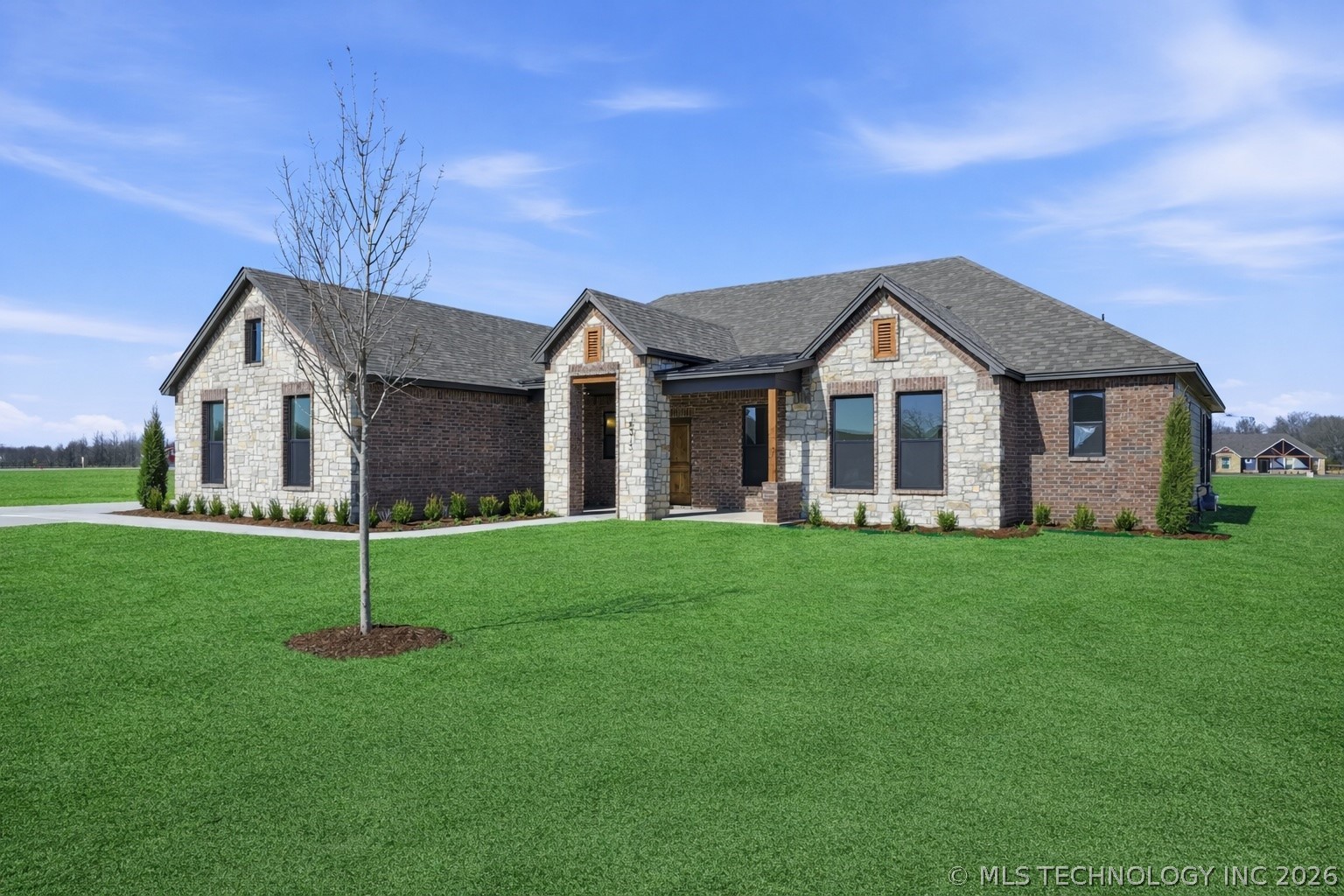 16313 E 102nd Street N Property Photo 3