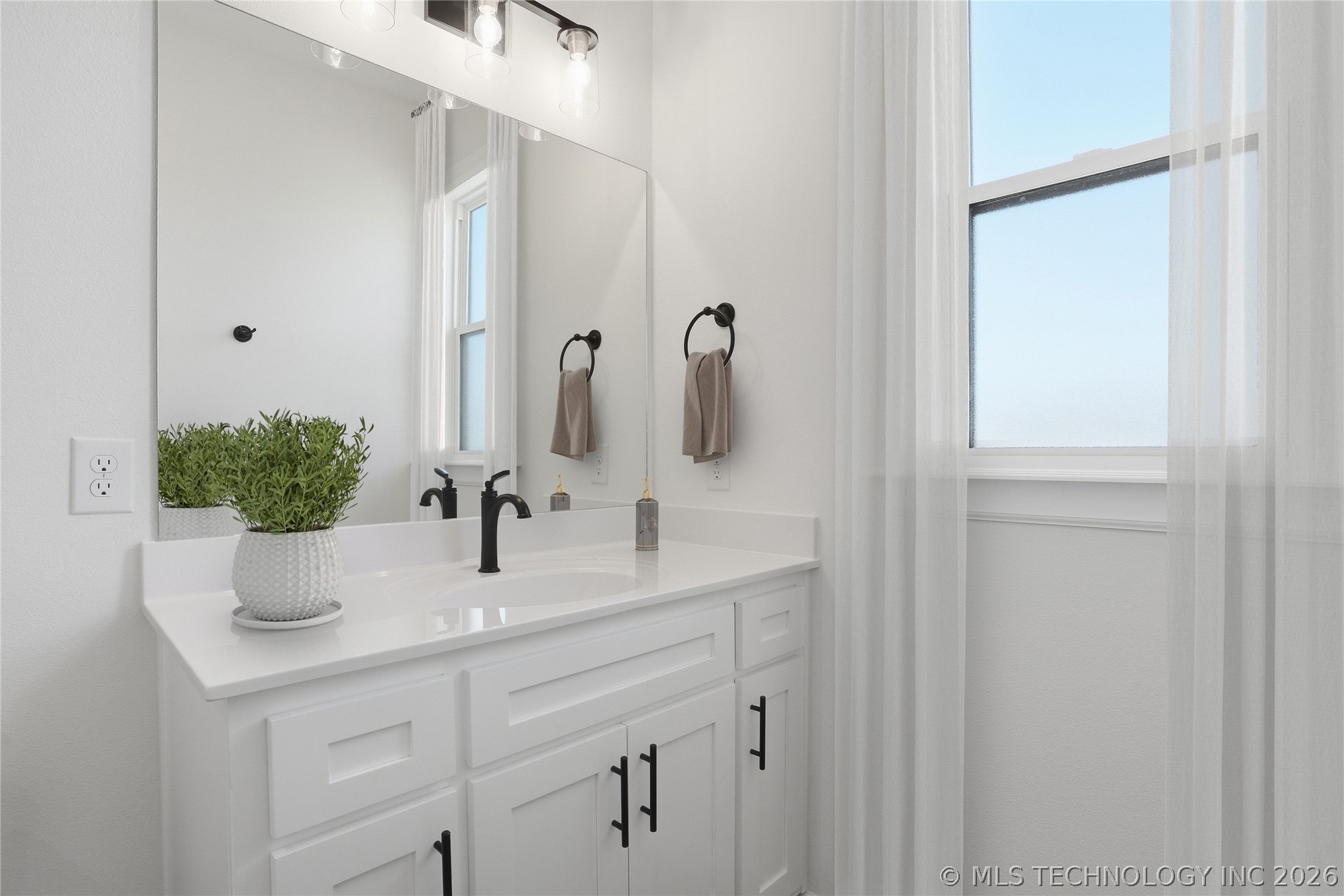 16313 E 102nd Street N Property Photo 40