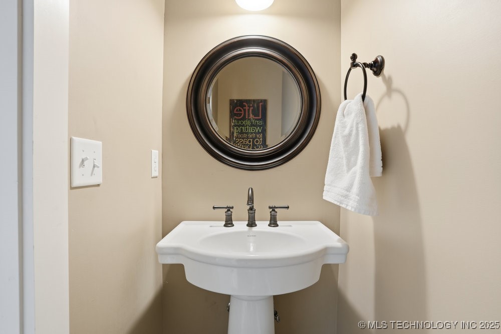 418 E 111th Street S Property Photo 57