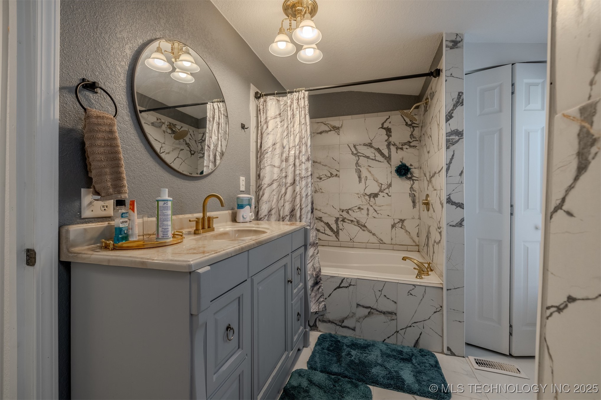 466058 S 800 Road Property Photo 5