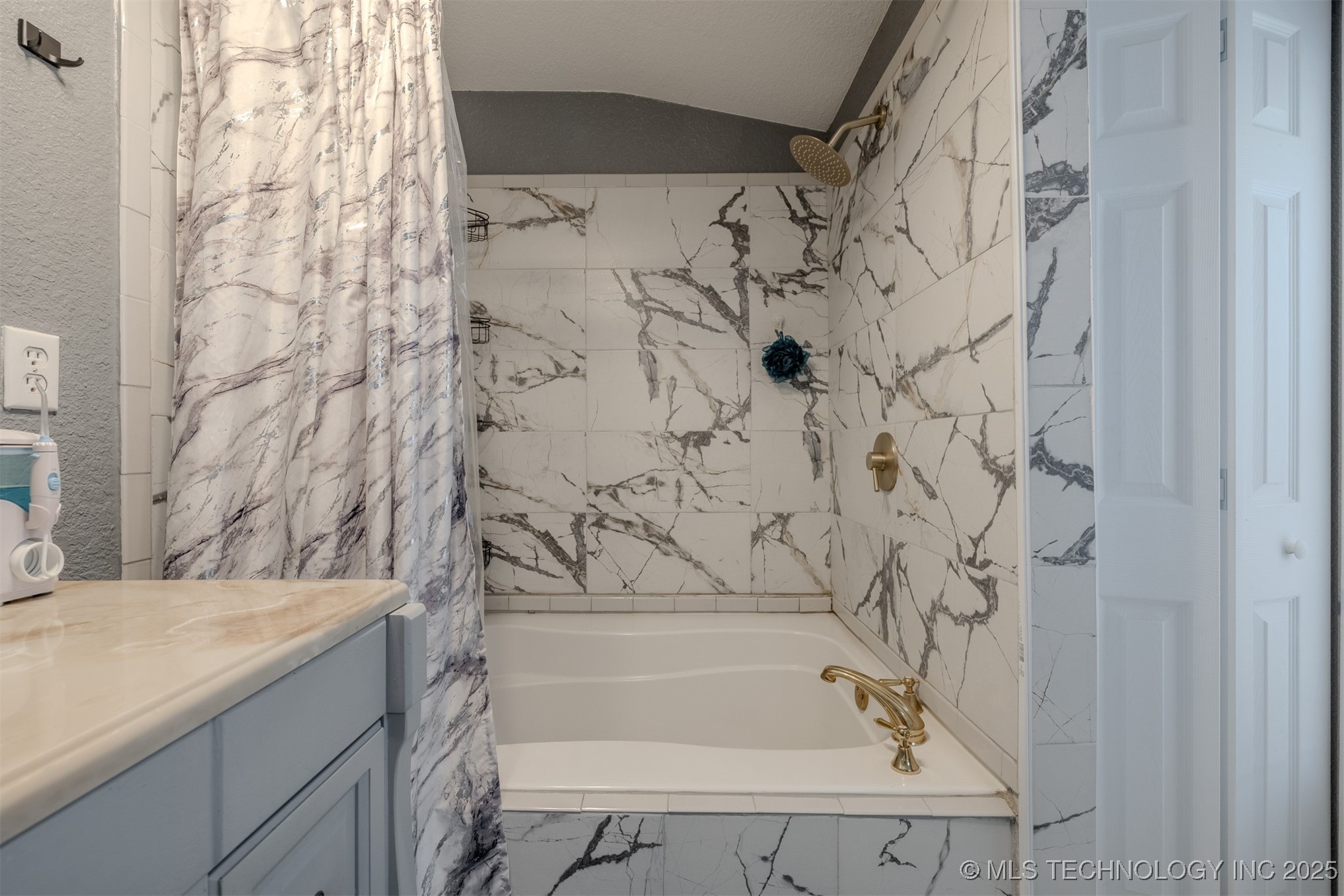 466058 S 800 Road Property Photo 6