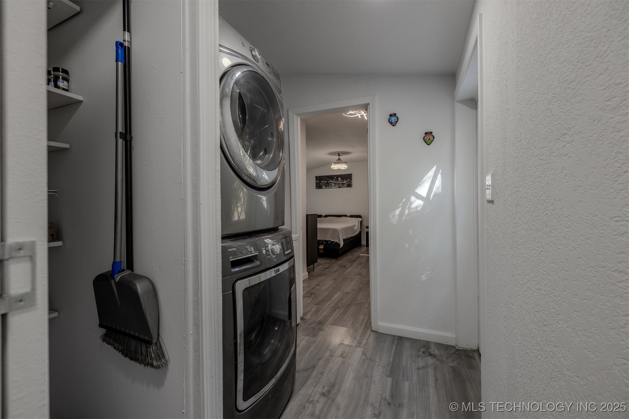 466058 S 800 Road Property Photo 9