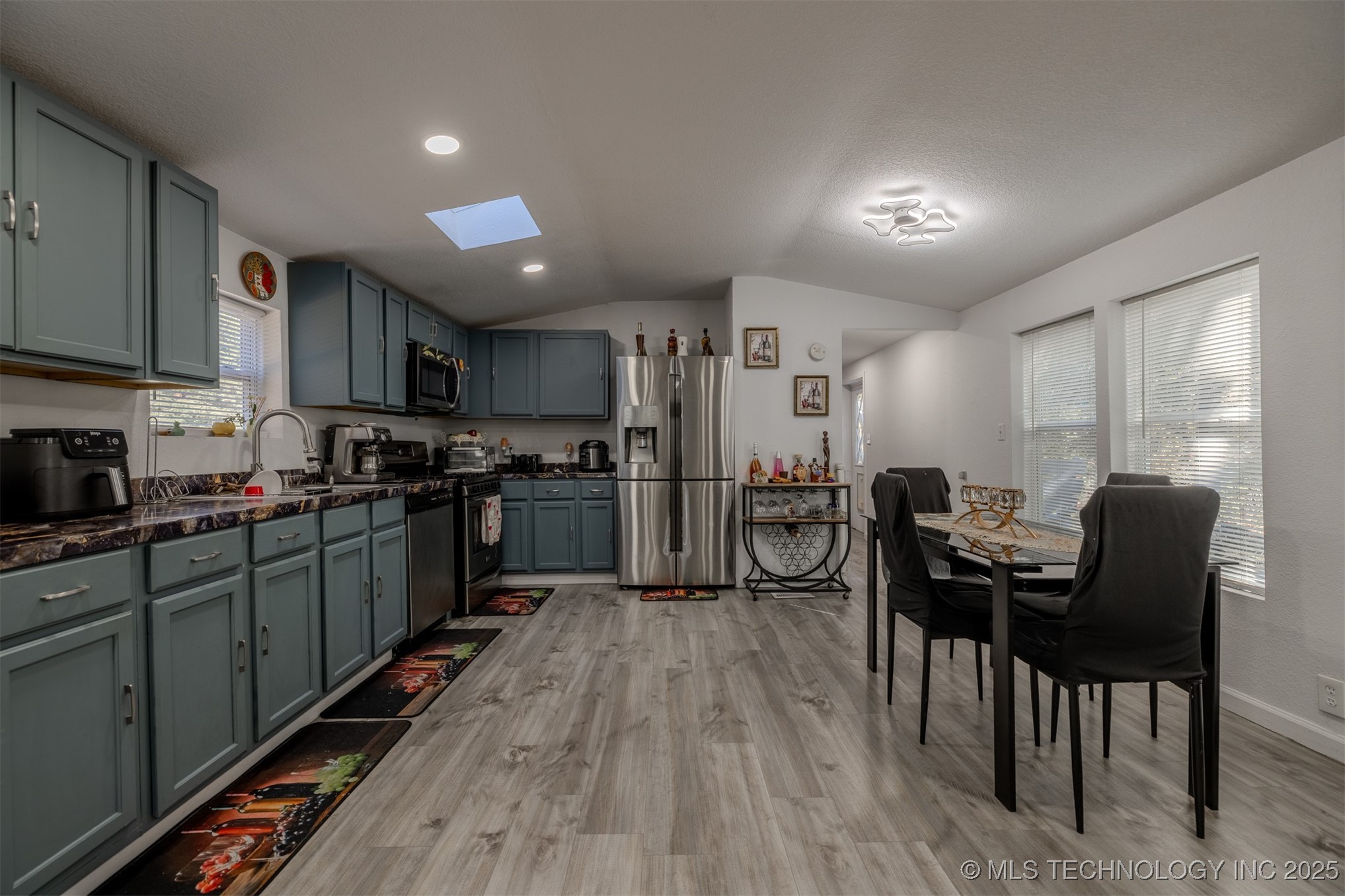 466058 S 800 Road Property Photo 12