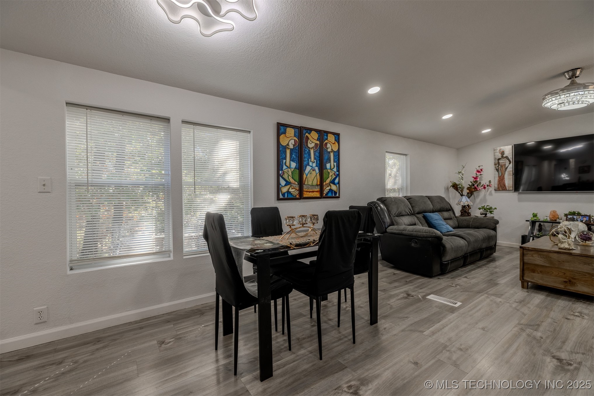 466058 S 800 Road Property Photo 17