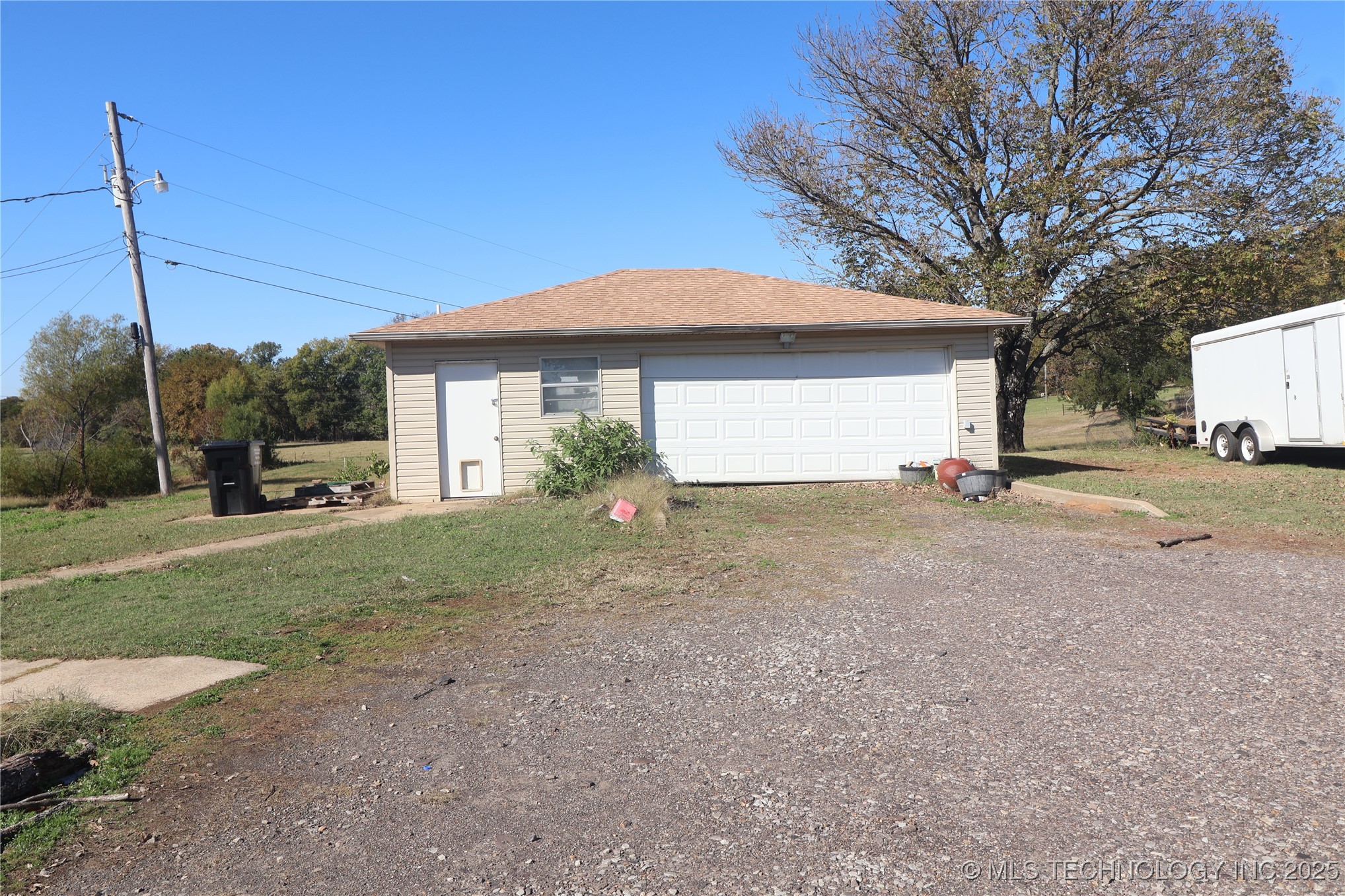 22663 Smith Loop Property Photo 4