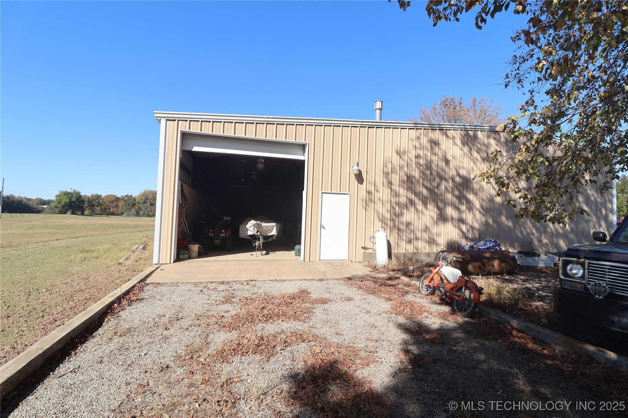 22663 Smith Loop Property Photo 5