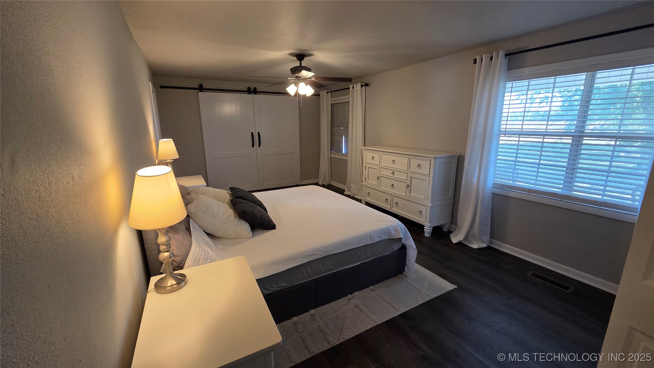 15802 S Elwood Avenue Property Photo 10