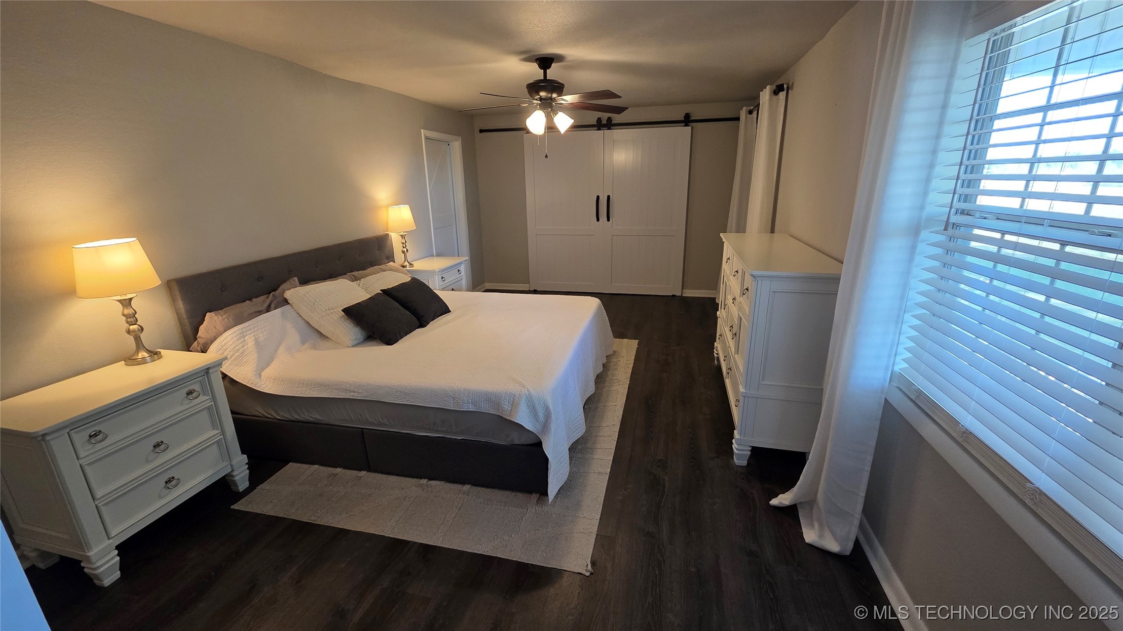 15802 S Elwood Avenue Property Photo 11