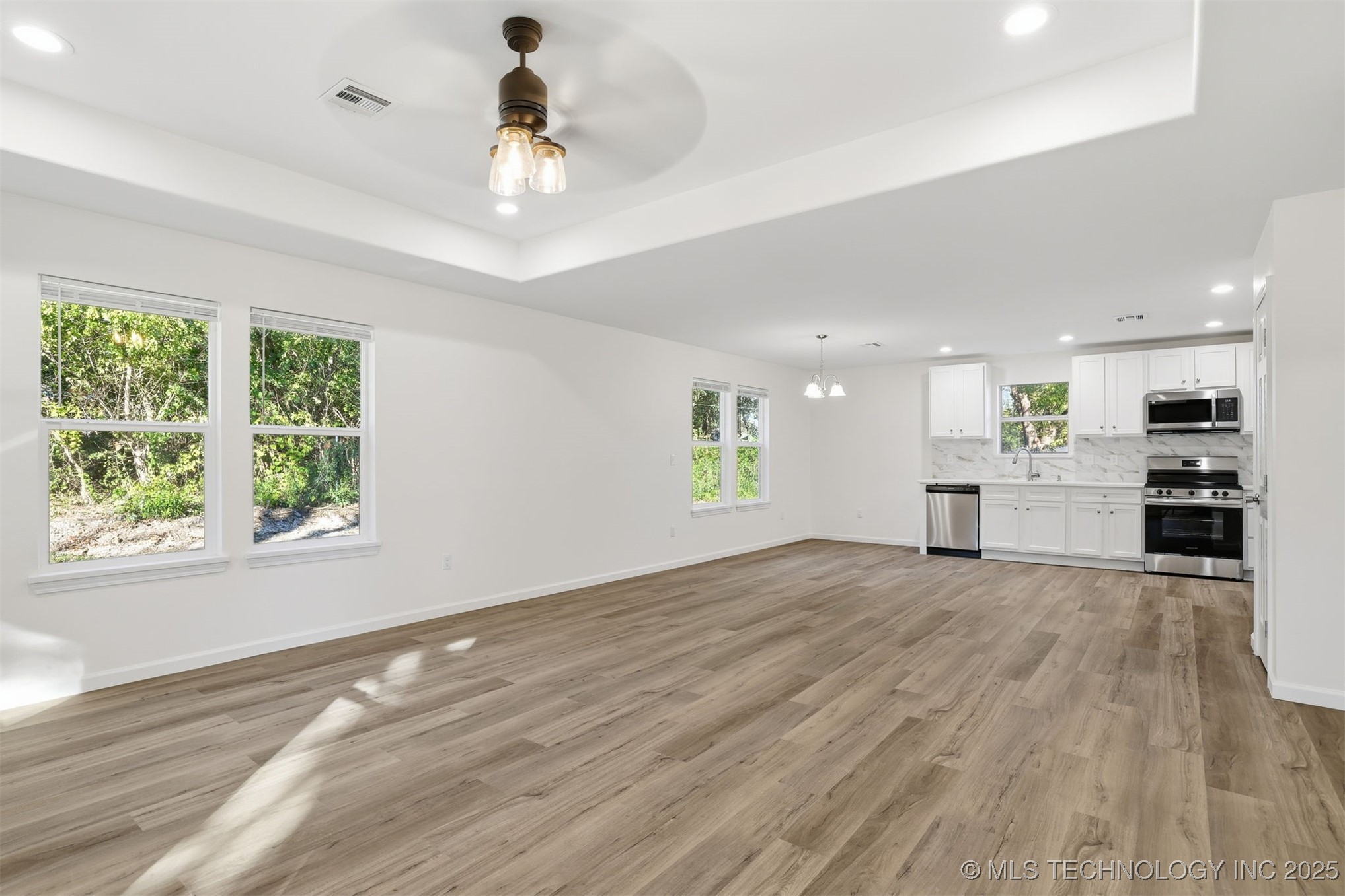 223 Se 3rd Property Photo 3