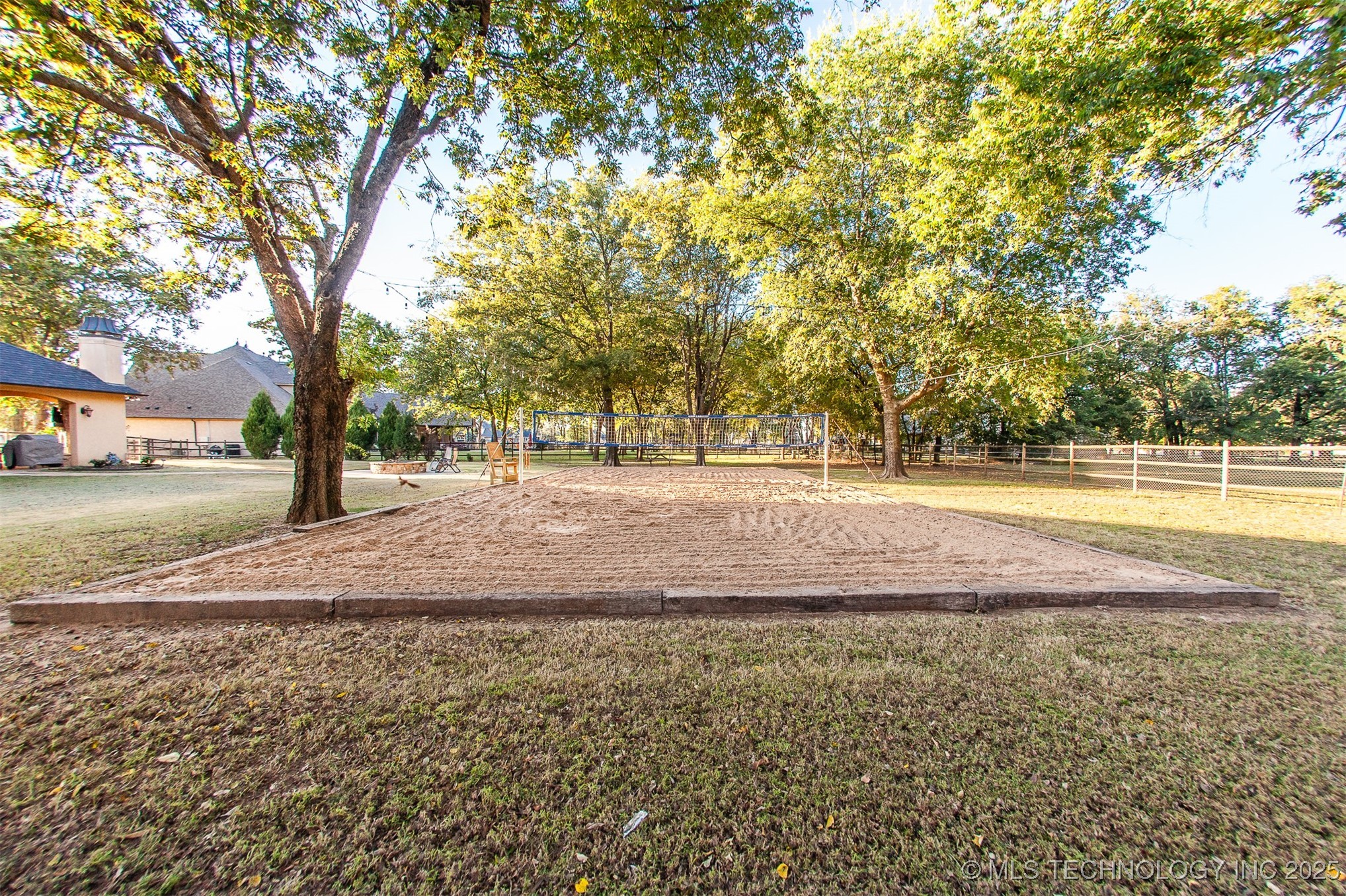 18533 E Crooked Oak Drive Property Photo 9