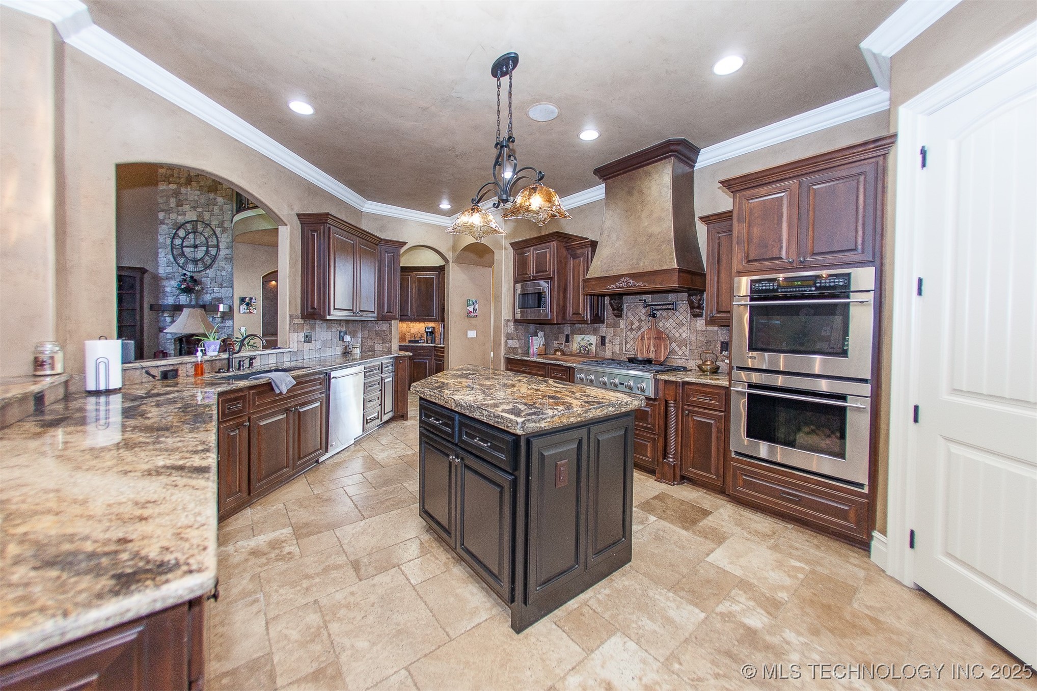 18533 E Crooked Oak Drive Property Photo 21