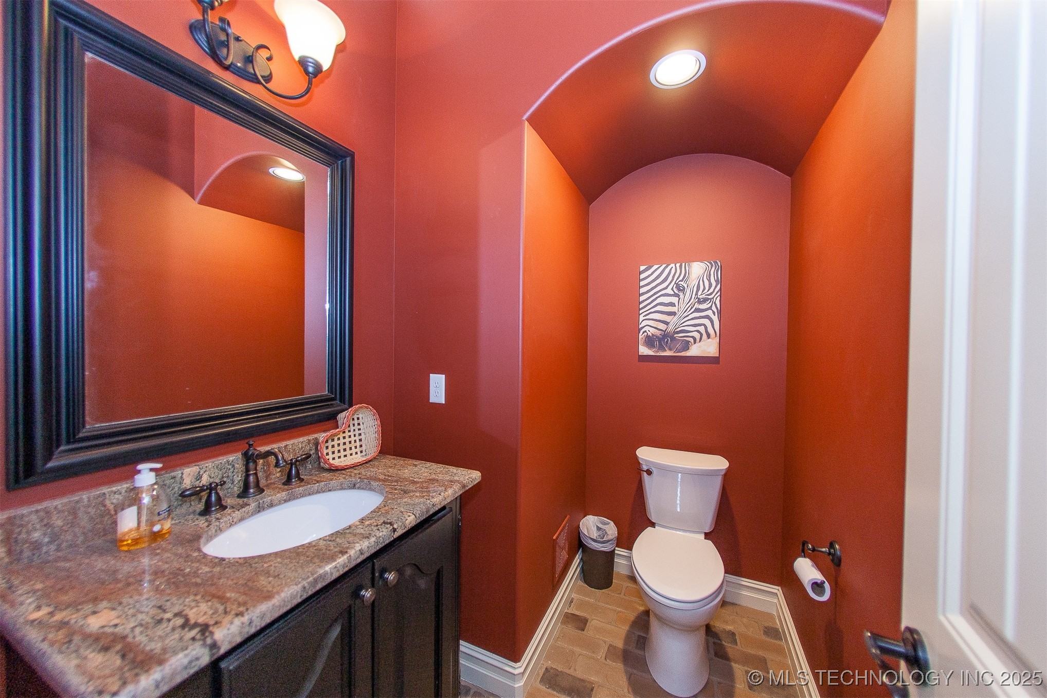 18533 E Crooked Oak Drive Property Photo 32