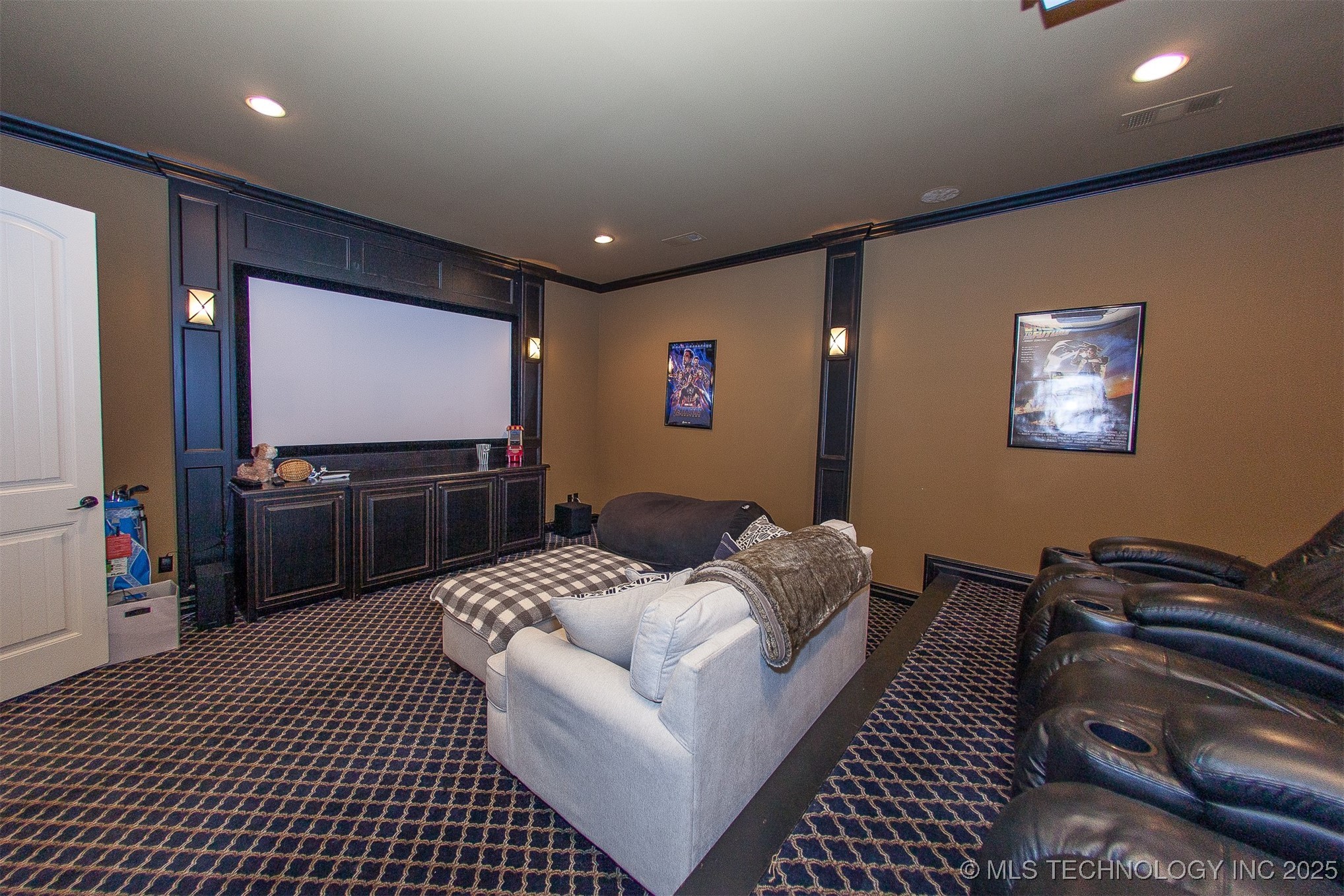 18533 E Crooked Oak Drive Property Photo 34