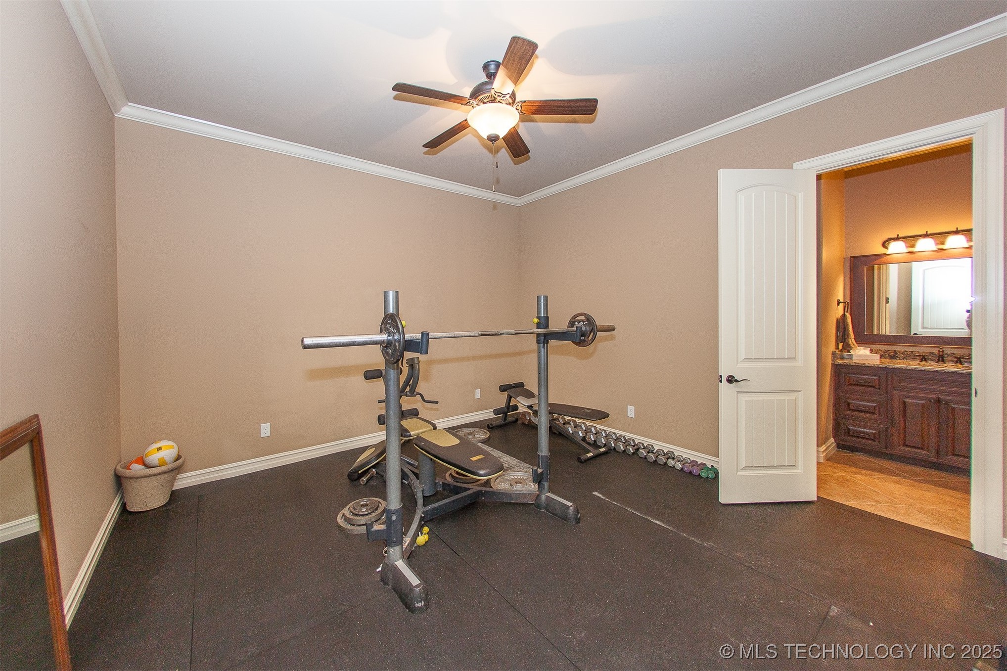 18533 E Crooked Oak Drive Property Photo 47