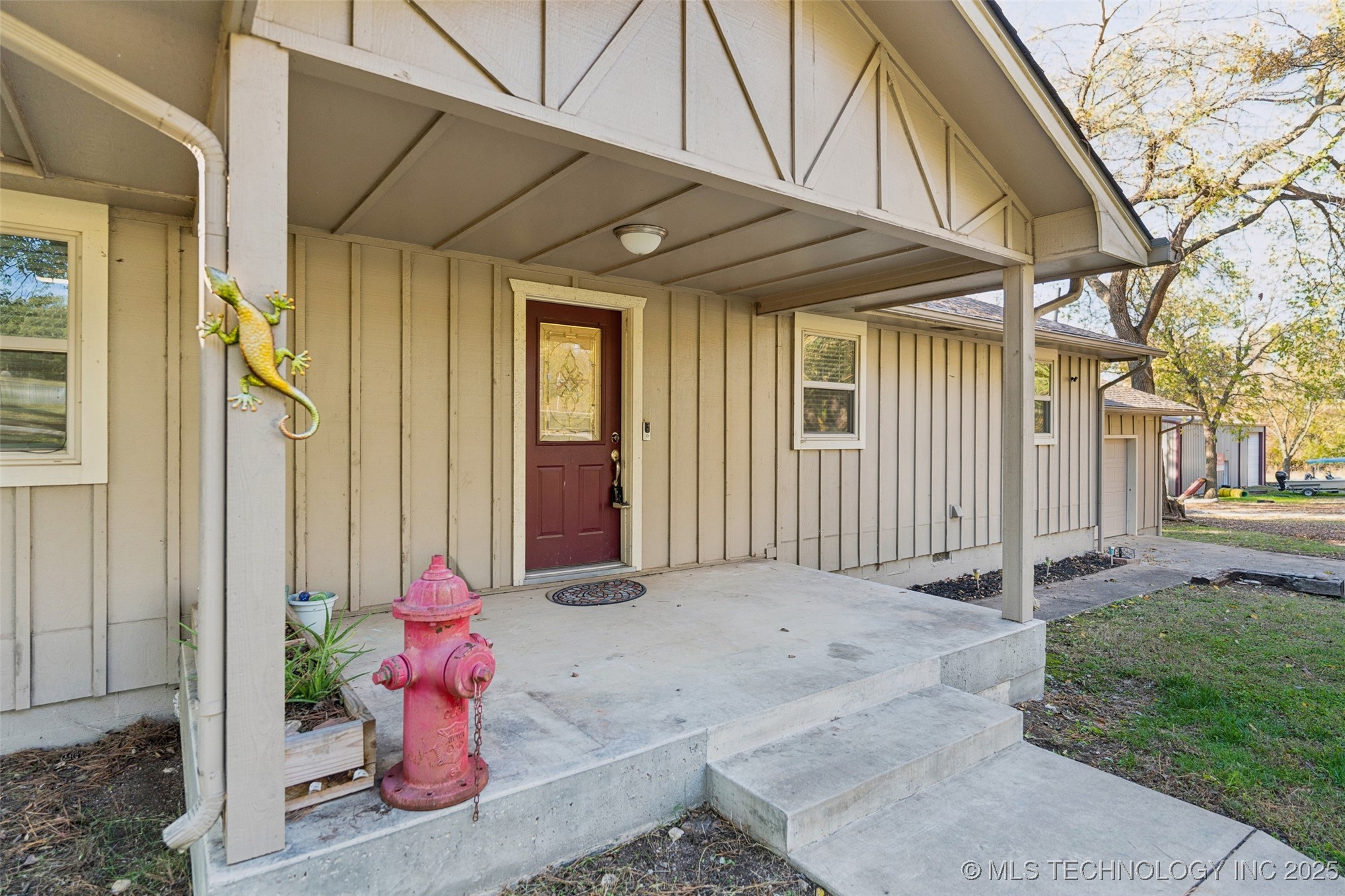 37171 S 4450 Road Property Photo 4