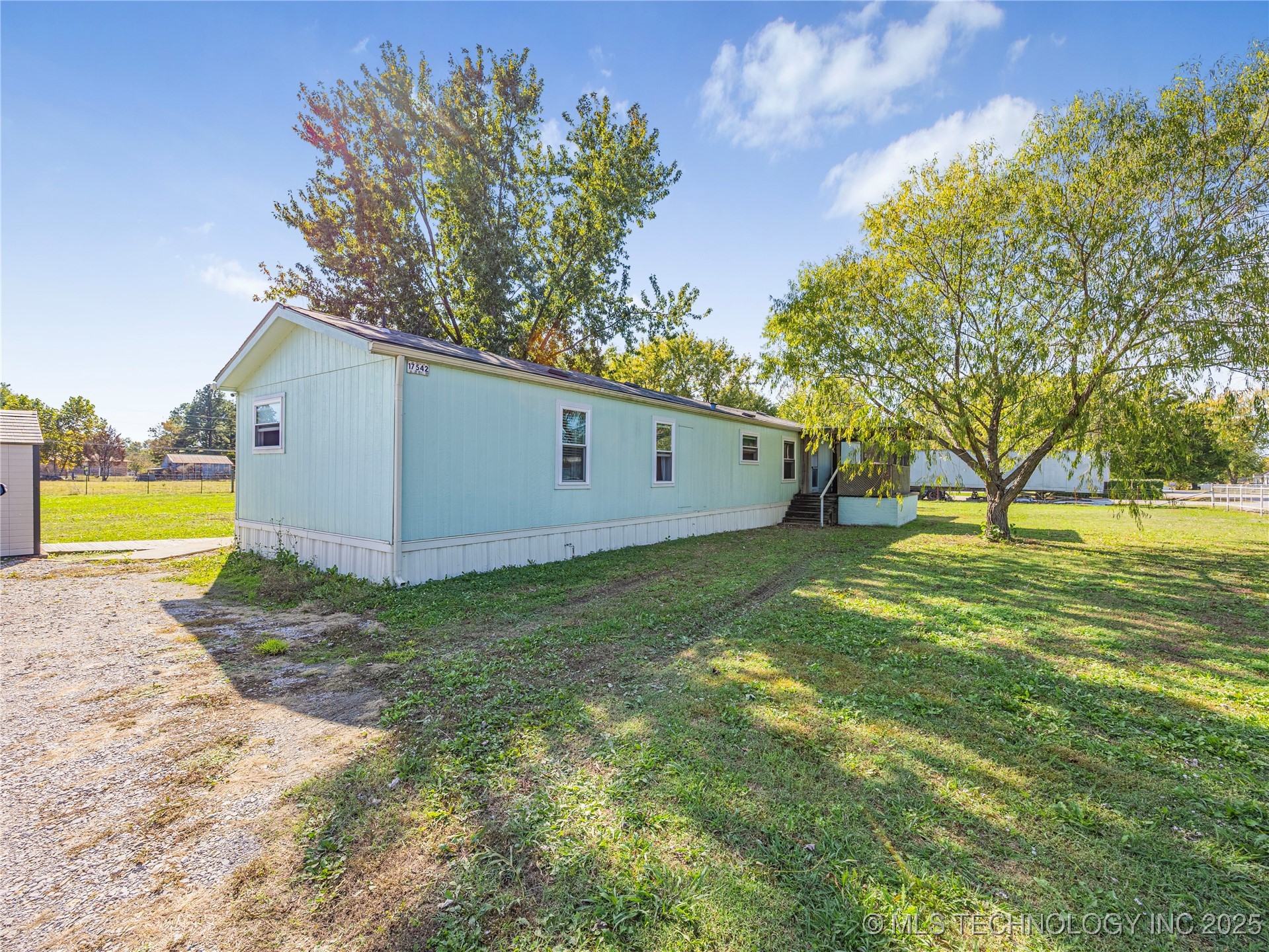 17542 E 112th Street N Property Photo 1