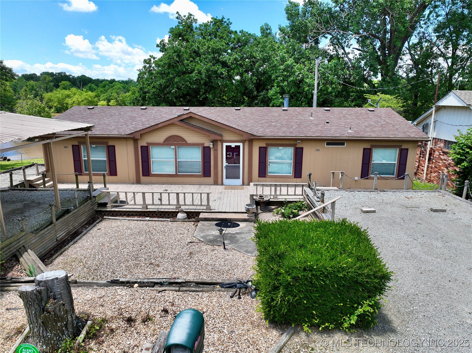 141 Hickory Property Photo 1