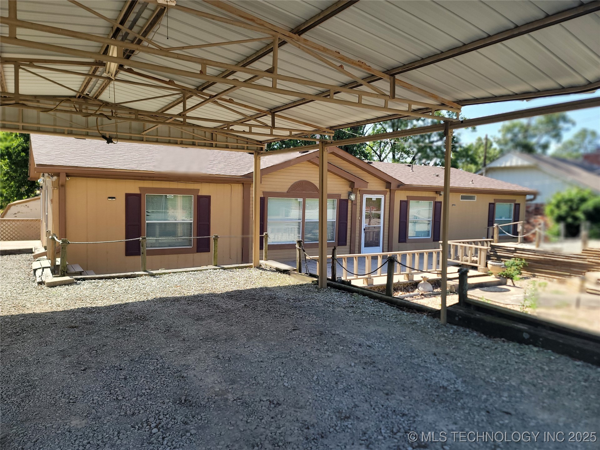 141 Hickory Property Photo 9