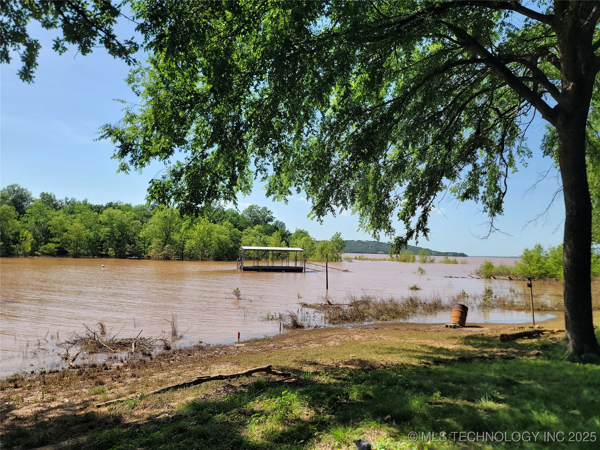 141 Hickory Property Photo 17