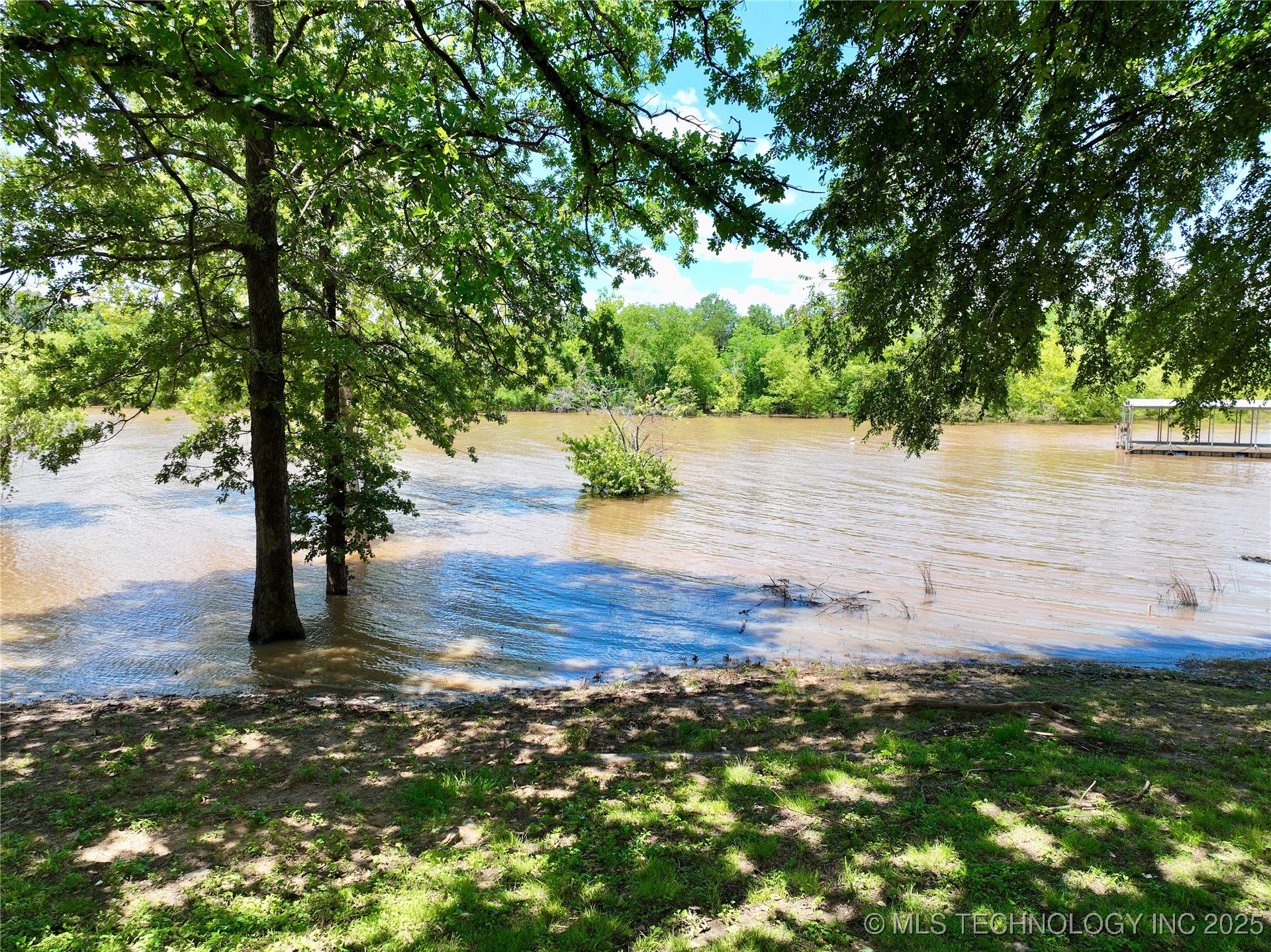 141 Hickory Property Photo 18