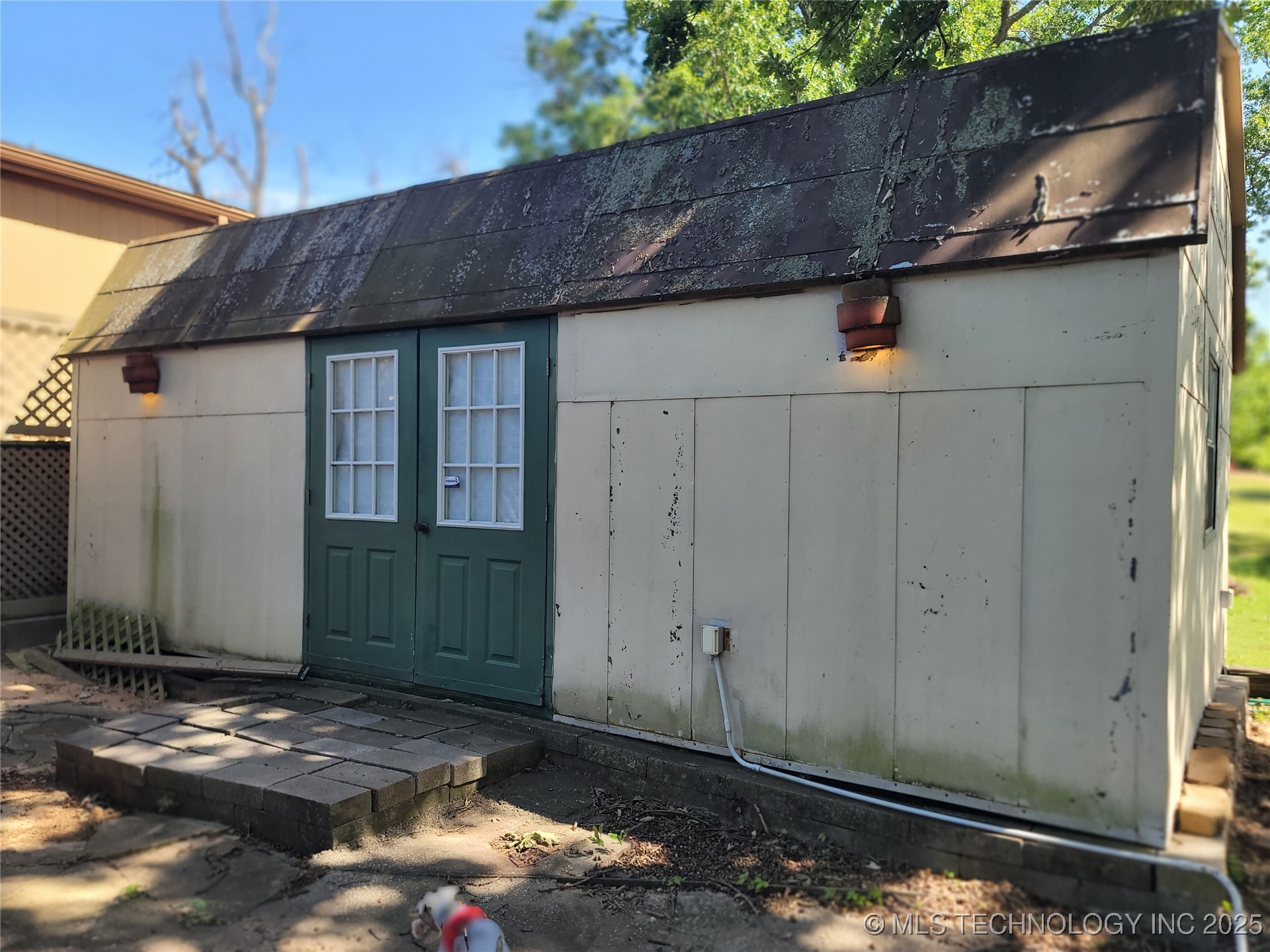 141 Hickory Property Photo 22