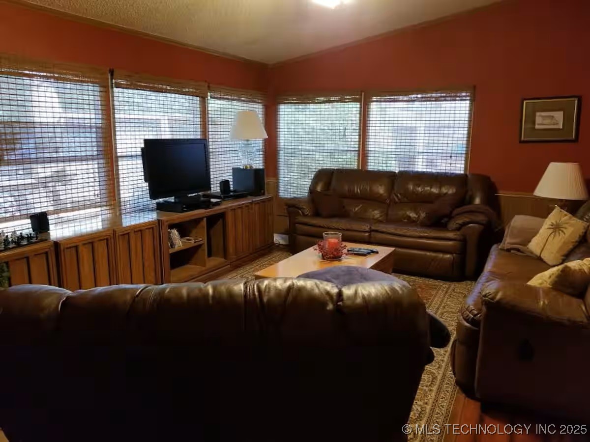 141 Hickory Property Photo 28