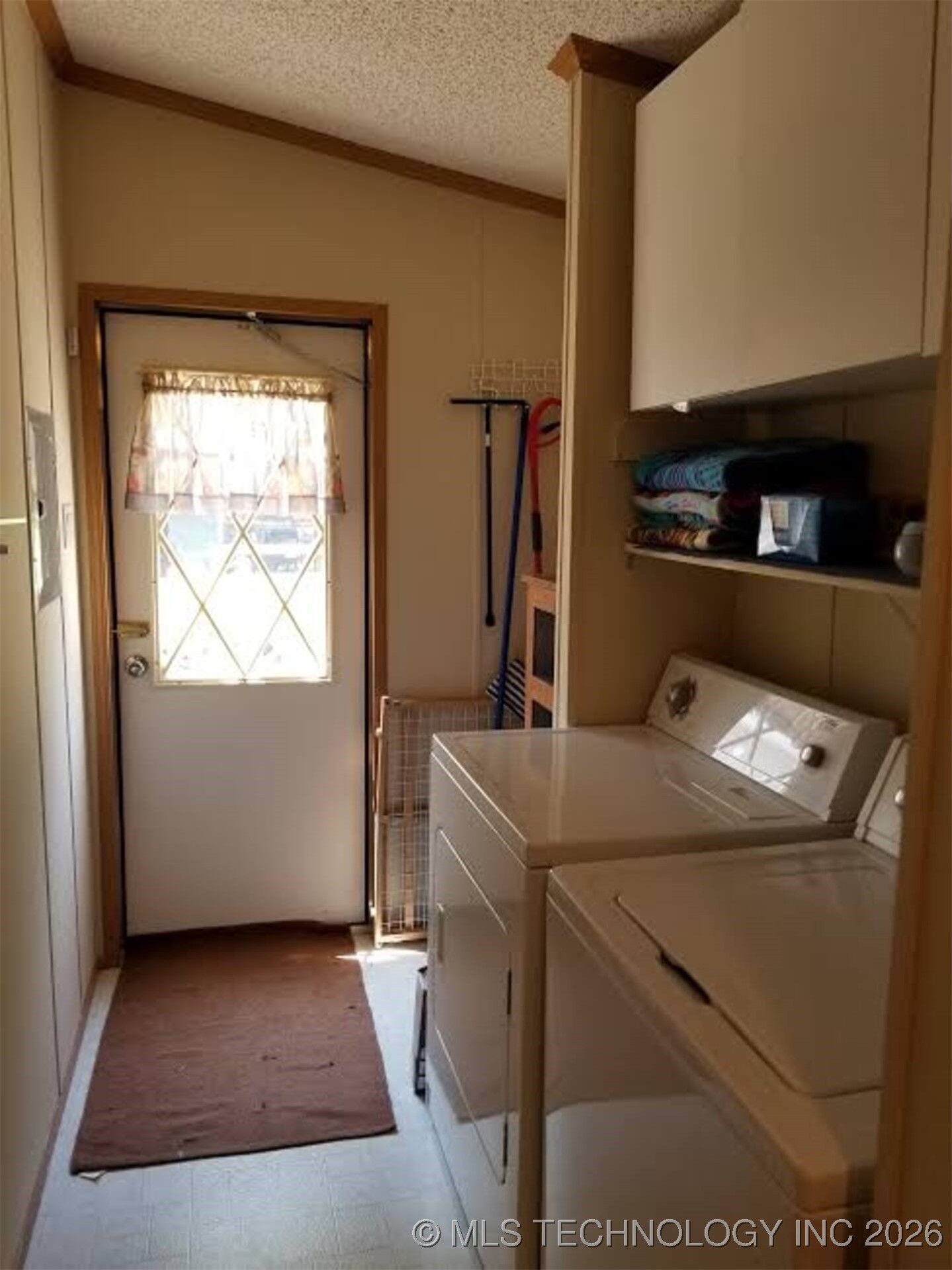 141 Hickory Property Photo 33