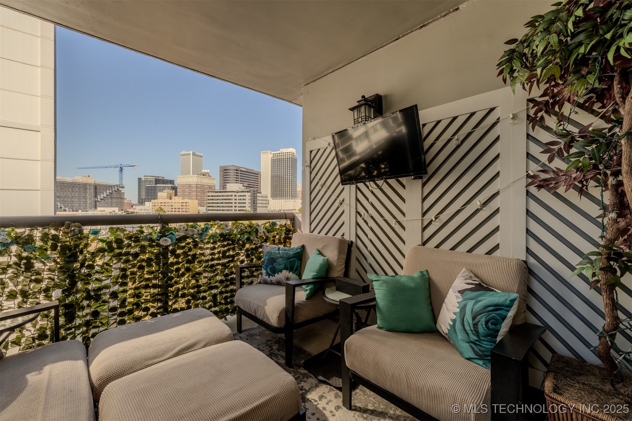 410 W 7th Street 923 Property Photo 22