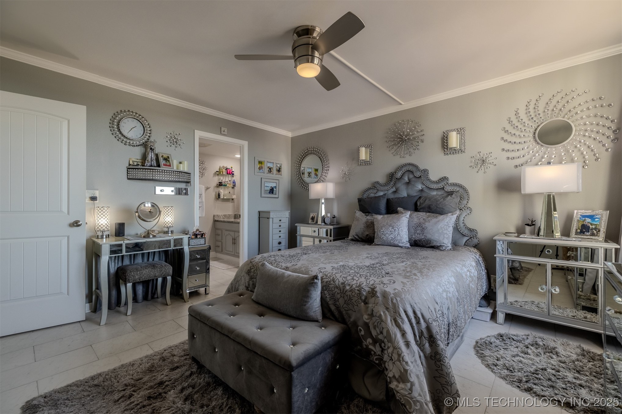 410 W 7th Street 923 Property Photo 33