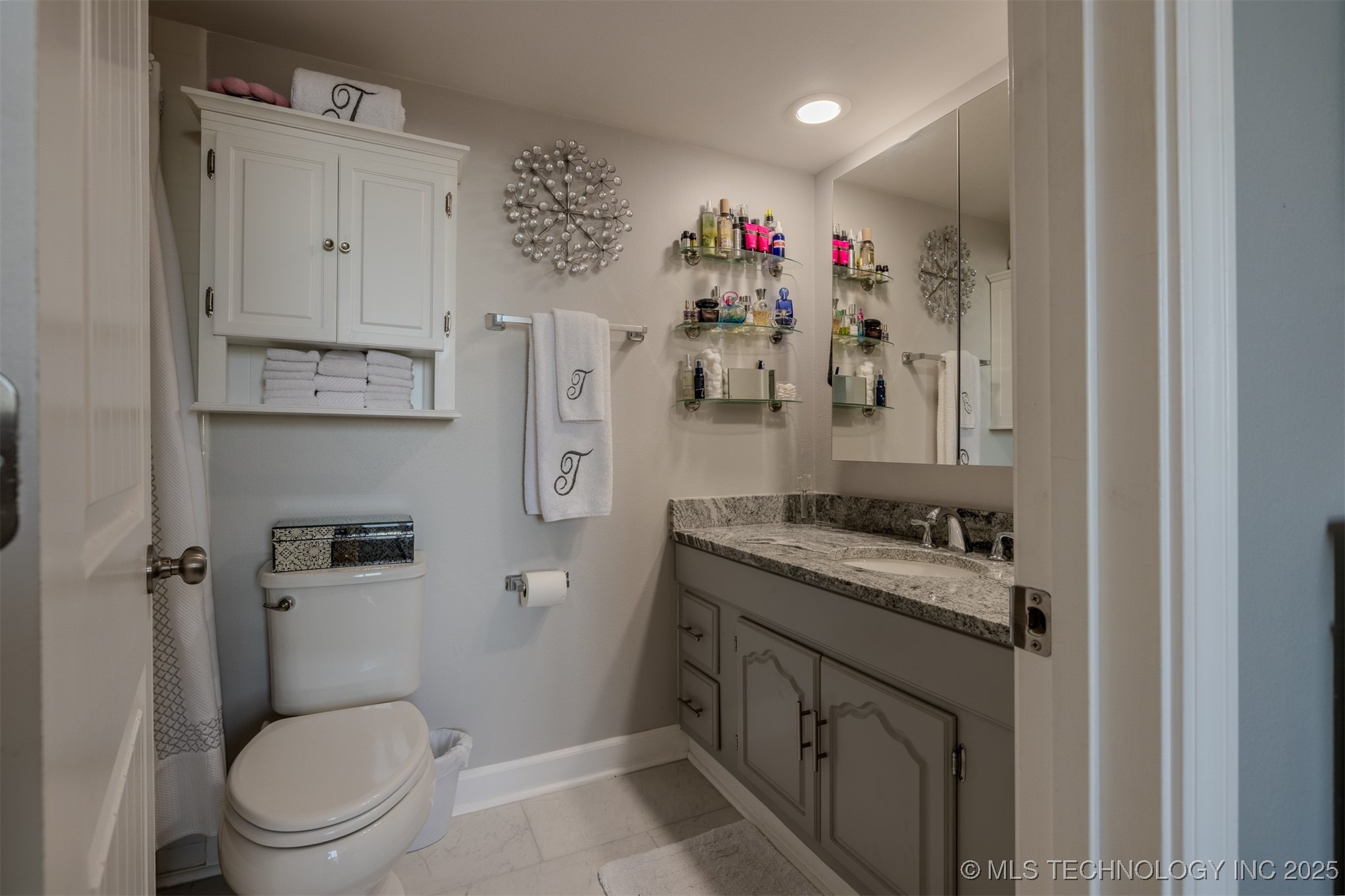 410 W 7th Street 923 Property Photo 35