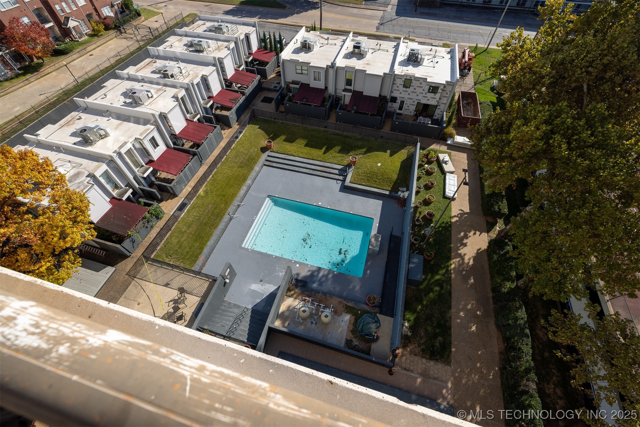 410 W 7th Street 923 Property Photo 38