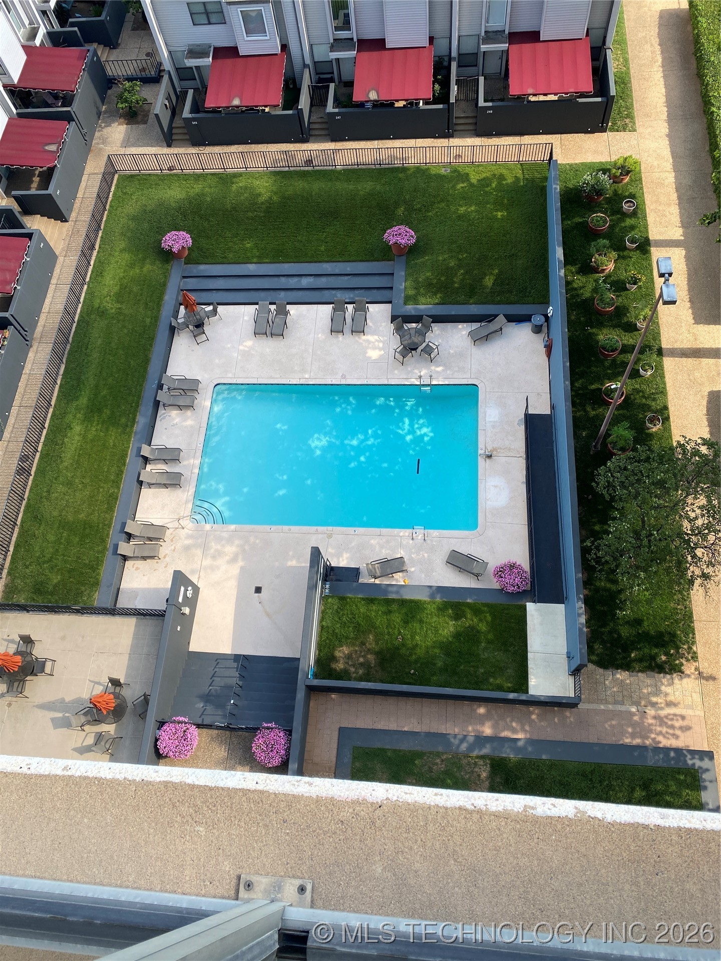 410 W 7th Street 923 Property Photo 39